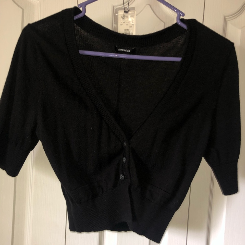 Lightweight crop sweater top